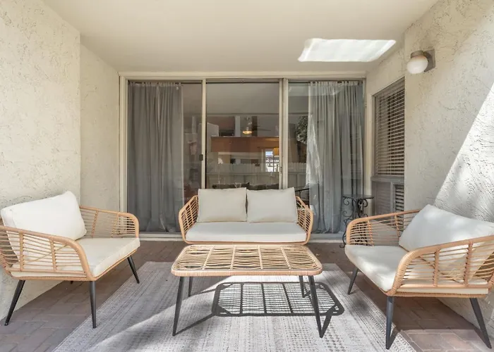 Holiday home Walk To Old Town - 1br Condo, Heated Pool And Patio *