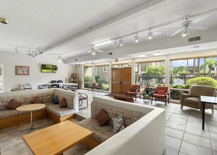 Holiday home Walk To Old Town - 1br Condo, Heated Pool And Patio *