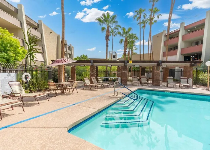 Holiday home Walk To Old Town - 1br Condo, Heated Pool And Patio Scottsdale