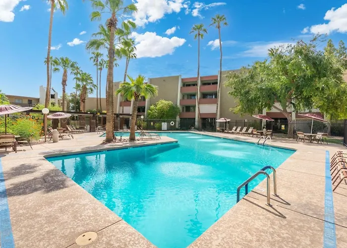 Walk To Old Town - 1br Condo, Heated Pool And Patio Holiday home Scottsdale
