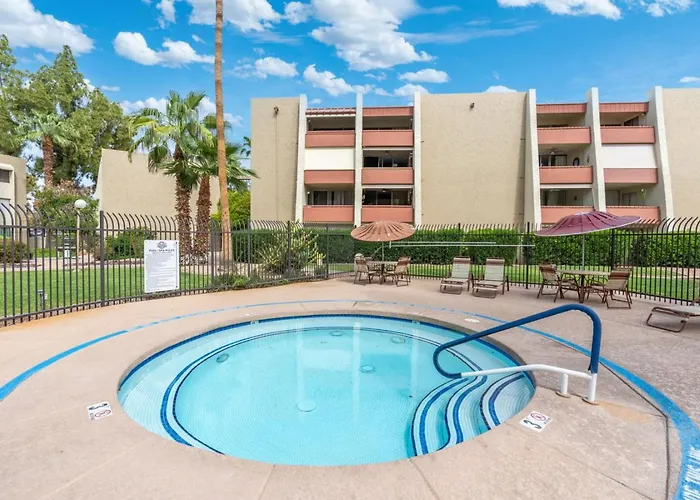 Holiday home Walk To Old Town - 1br Condo, Heated Pool And Patio Scottsdale